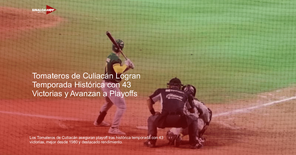 Bateador de los Tomateros de Culiacán en posición de espera durante un juego de béisbol, con el receptor en cuclillas frente a él.