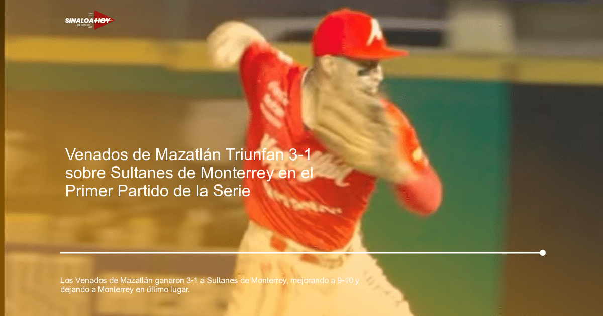 Jugador de béisbol de Venados de Mazatlán lanzando la pelota en un estadio