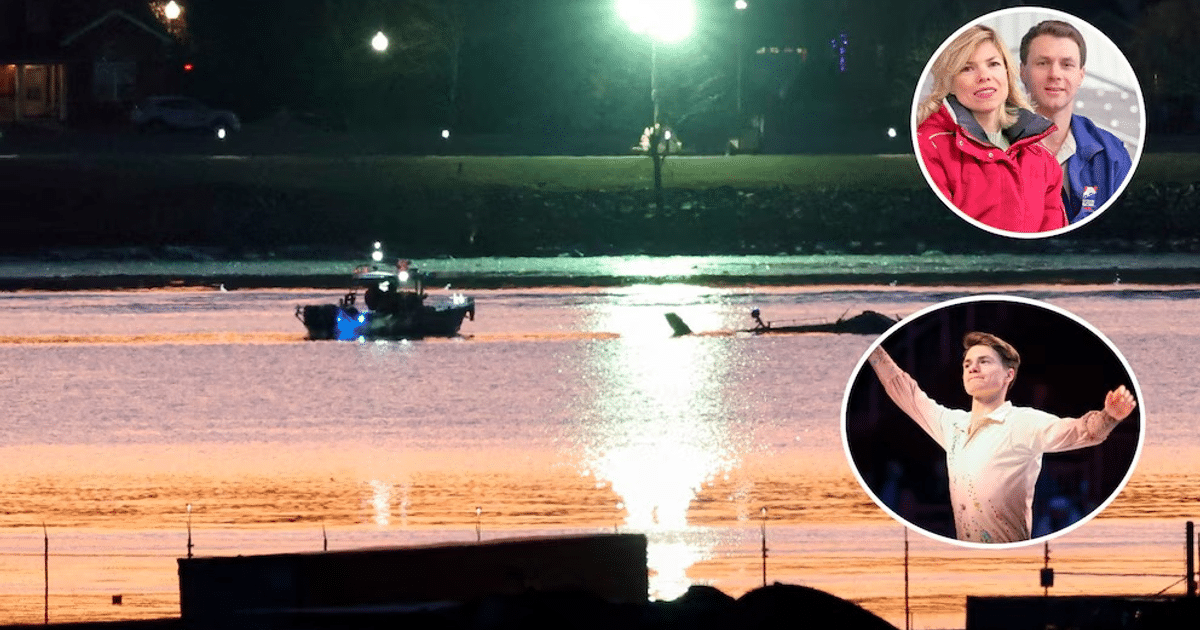 Barco de rescate en el río Potomac durante la noche, con luces reflejadas en el agua y fotos superpuestas de personas.