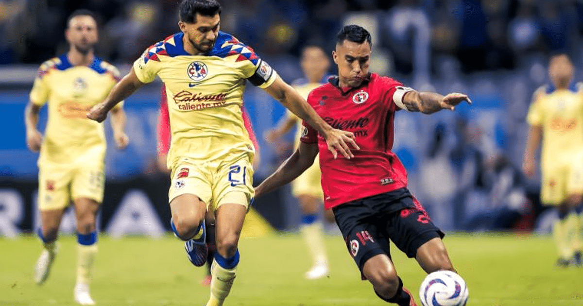 Jugadores de América y Xolos en acción durante un partido de la Liga MX Clausura 2025