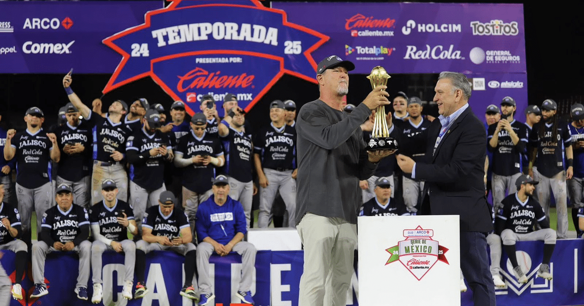 Premiación de Charros de Jalisco como campeones de la Liga Mexicana del Pacífico 2024/2025
