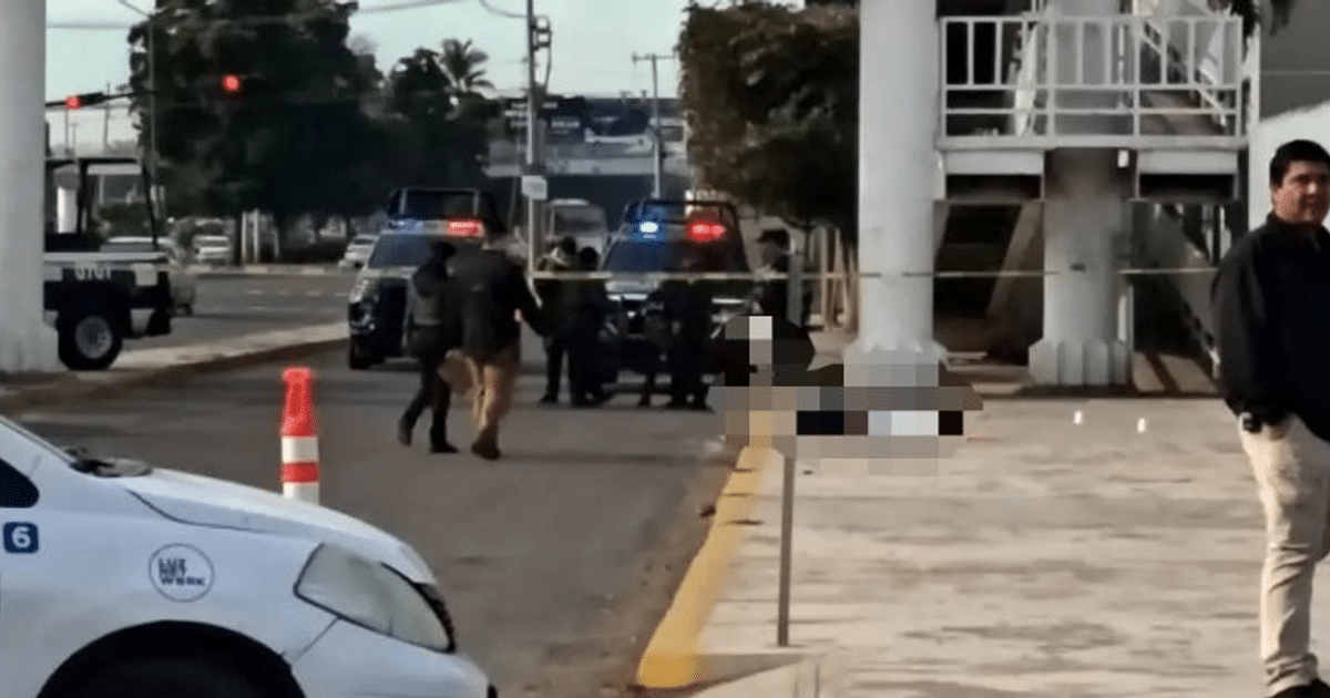 Lugar del hallazgo del cuerpo en el bulevar Pedro Infante, Culiacán