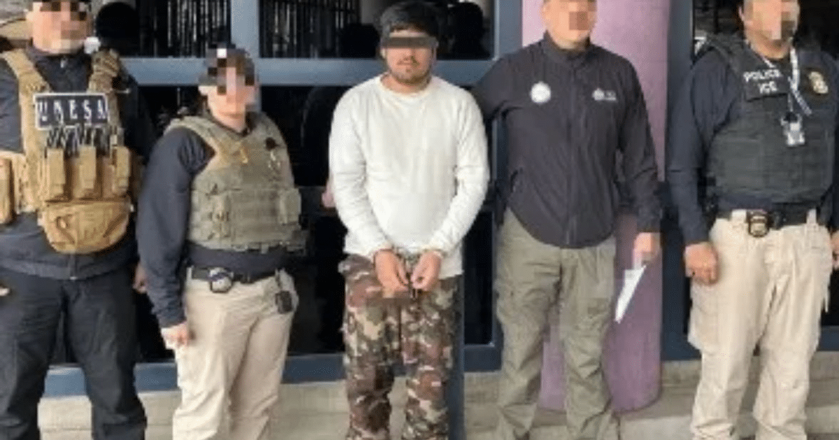 Agentes de seguridad detienen a Óscar Daniel “N” en operativo policial por homicidio en Sinaloa.