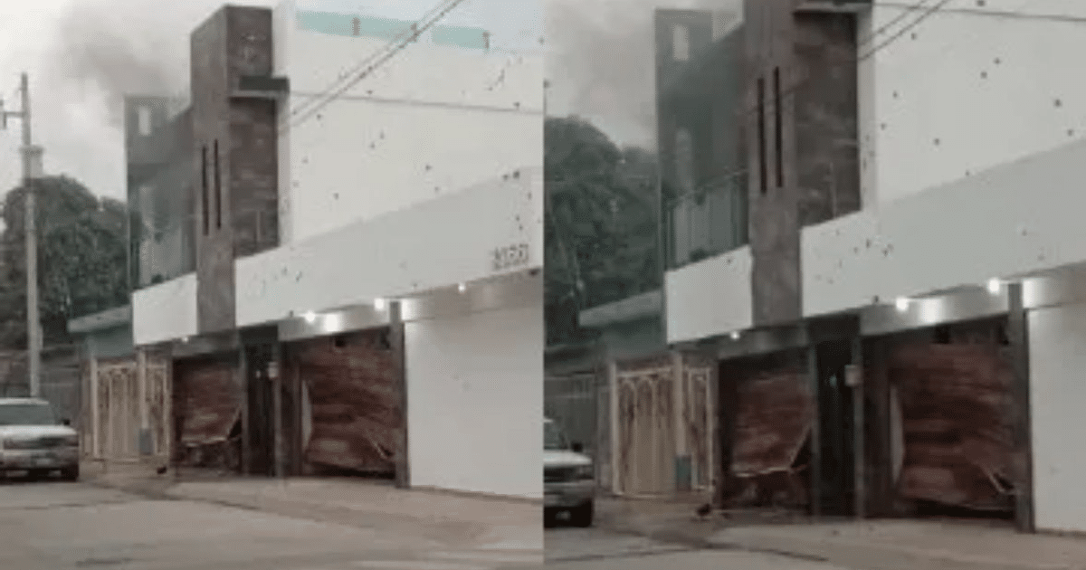 Edificio en llamas en Culiacán, relacionado con el incidente de vandalismo en la casa de Markitos Toys.