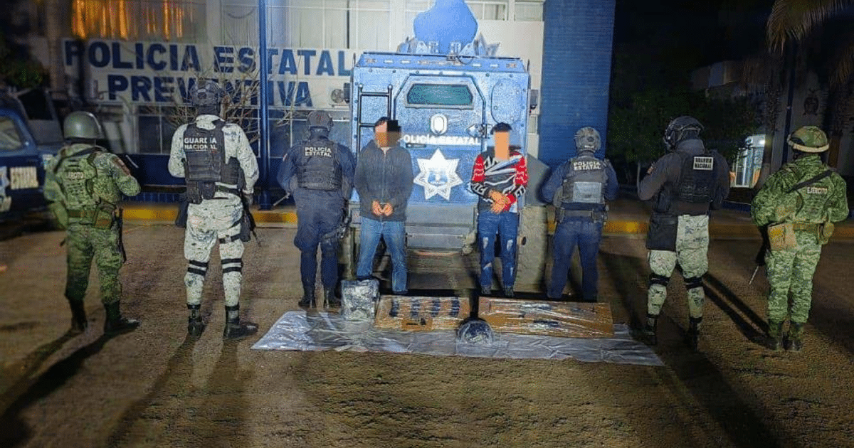 Agentes de seguridad detienen a dos personas con armas incautadas en Solidaridad Campesina.