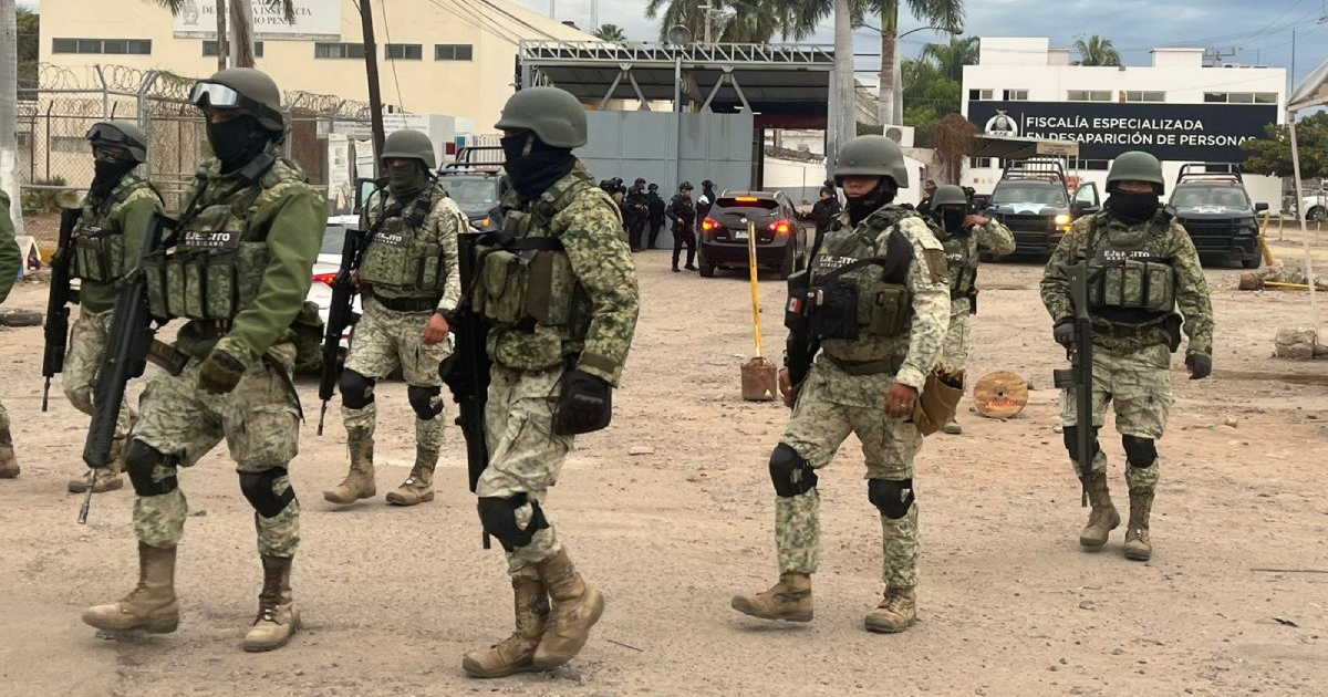 Fuerzas de seguridad desplegadas en el centro penitenciario de Aguaruto, Culiacán.