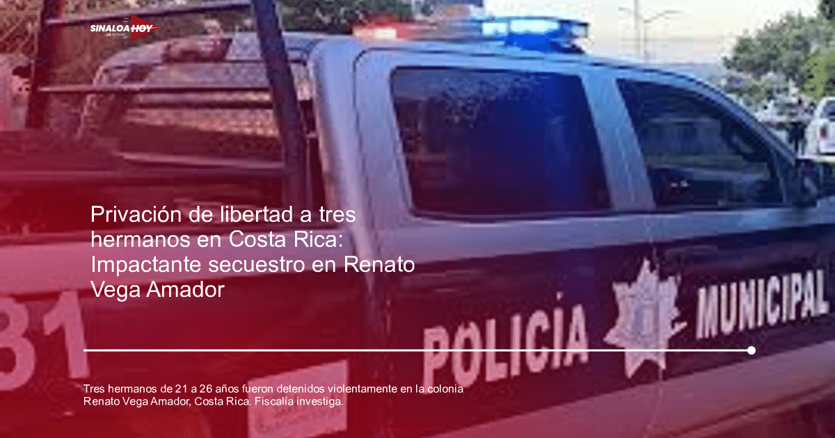 Camioneta de la policía municipal con luces encendidas