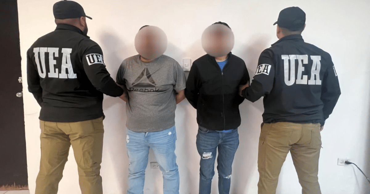 Dos hombres detenidos por agentes de la UEA en Culiacán