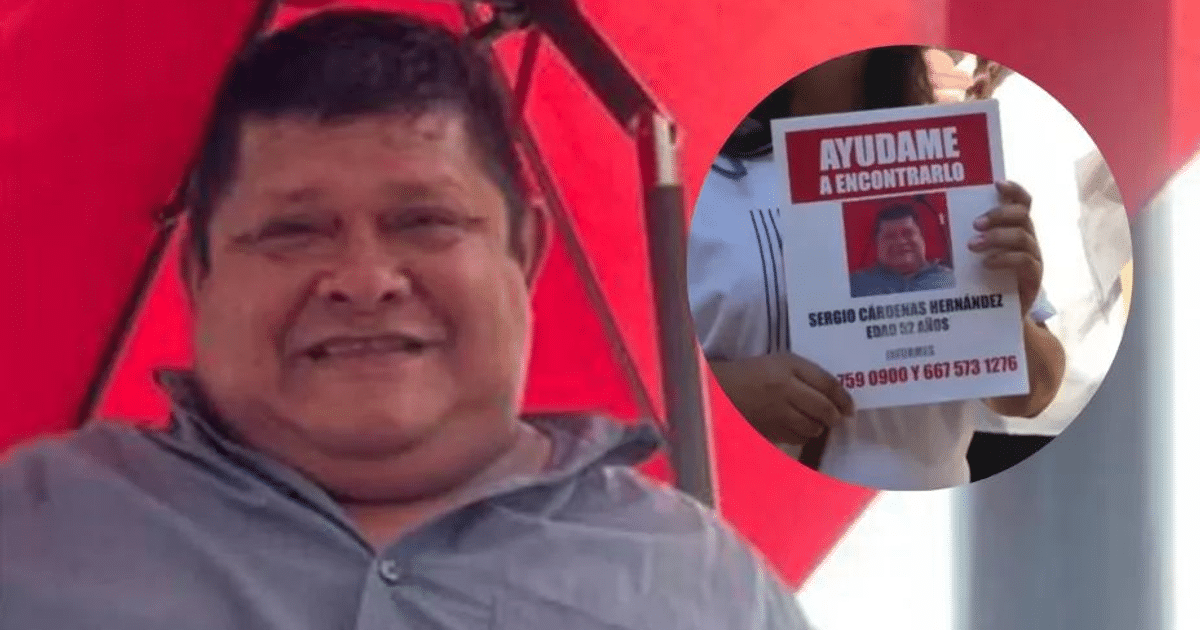 Hombre sonriente bajo sombrilla roja con cartel de búsqueda de Sergio Cárdenas Hernández