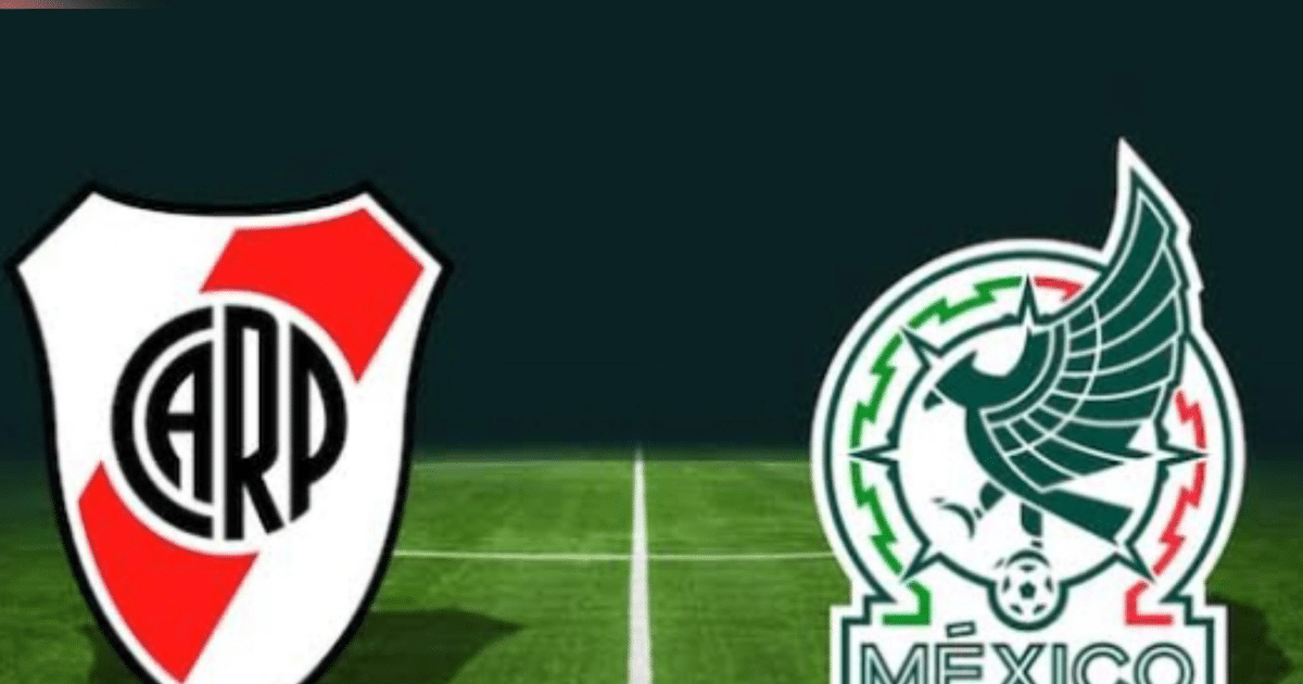 Escudos de River Plate y Selección Mexicana sobre fondo de campo de fútbol