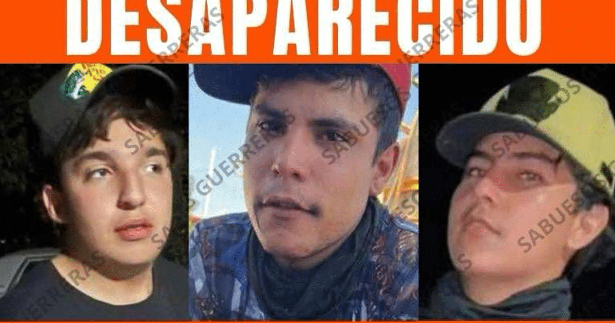 Cartel de búsqueda de jóvenes desaparecidos en La Cruz con fotos y texto 'DESAPARECIDO'.