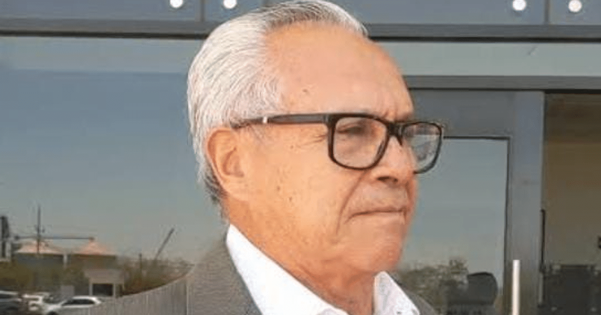 Alfonso Carlos Ontiveros Salas en la ceremonia de nombramiento en la UAS