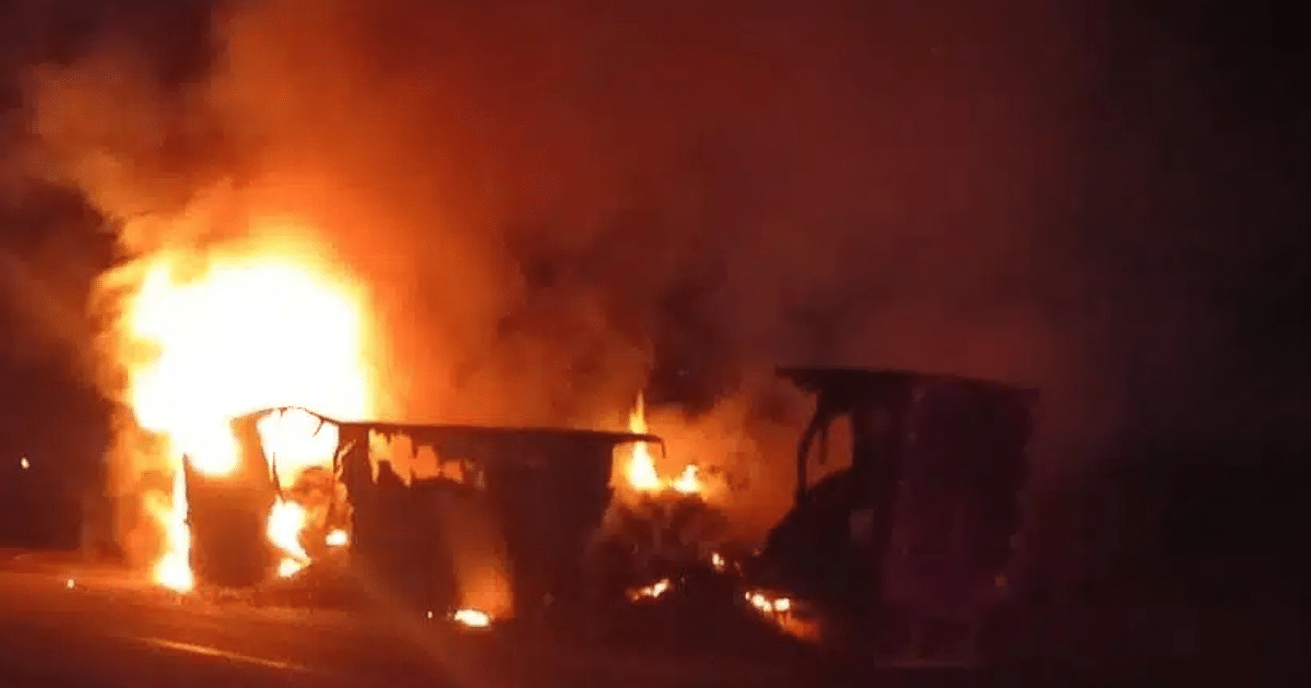 Tráiler en llamas en Guasave, Sinaloa, con humo y fuego intenso