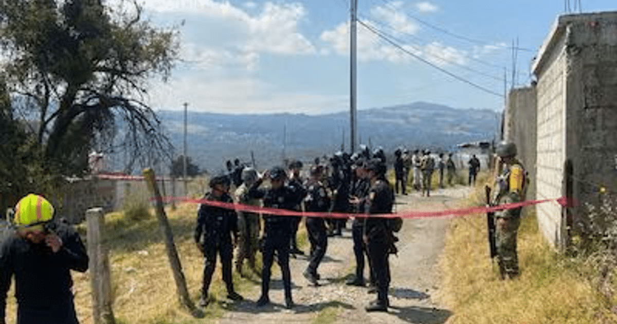 Policías en zona acordonada tras incendio en Tlalpan