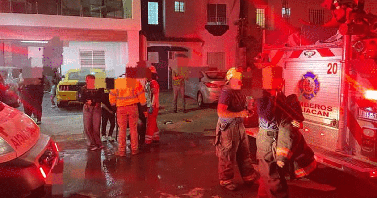 Escena de emergencia con bomberos y paramédicos en incendio de Stanza Toscana, Culiacán.