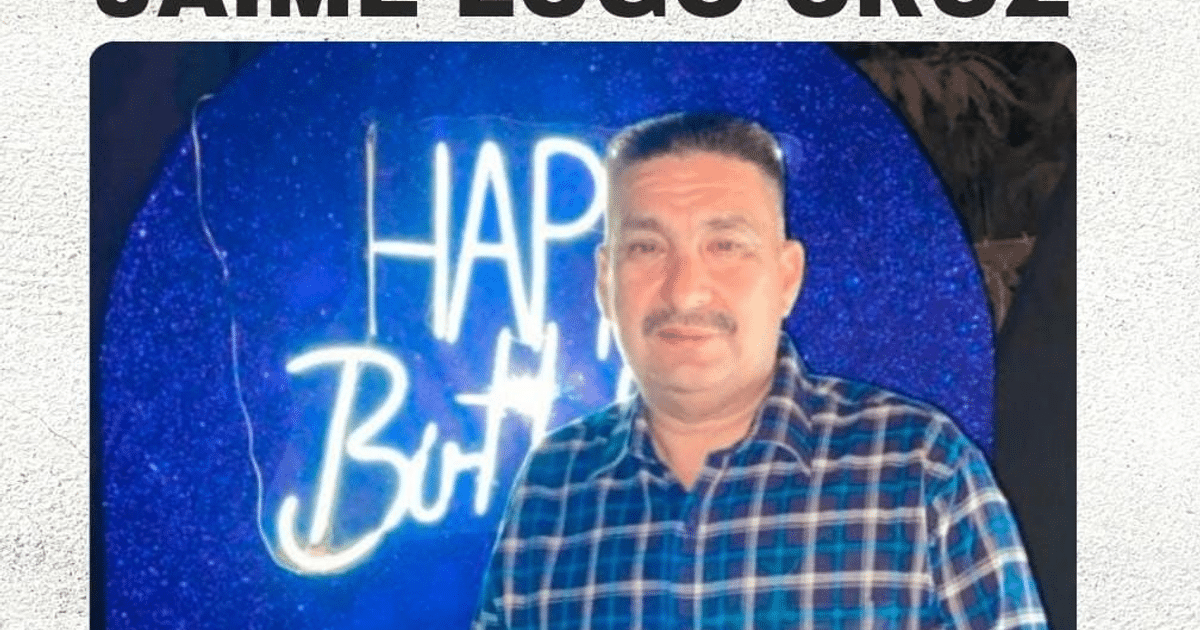 Jaime Lugo Cruz en su cumpleaños, desaparecido en Guasave, Sinaloa, con fondo azul y mensaje 'HAPPY BIRTHDAY'.