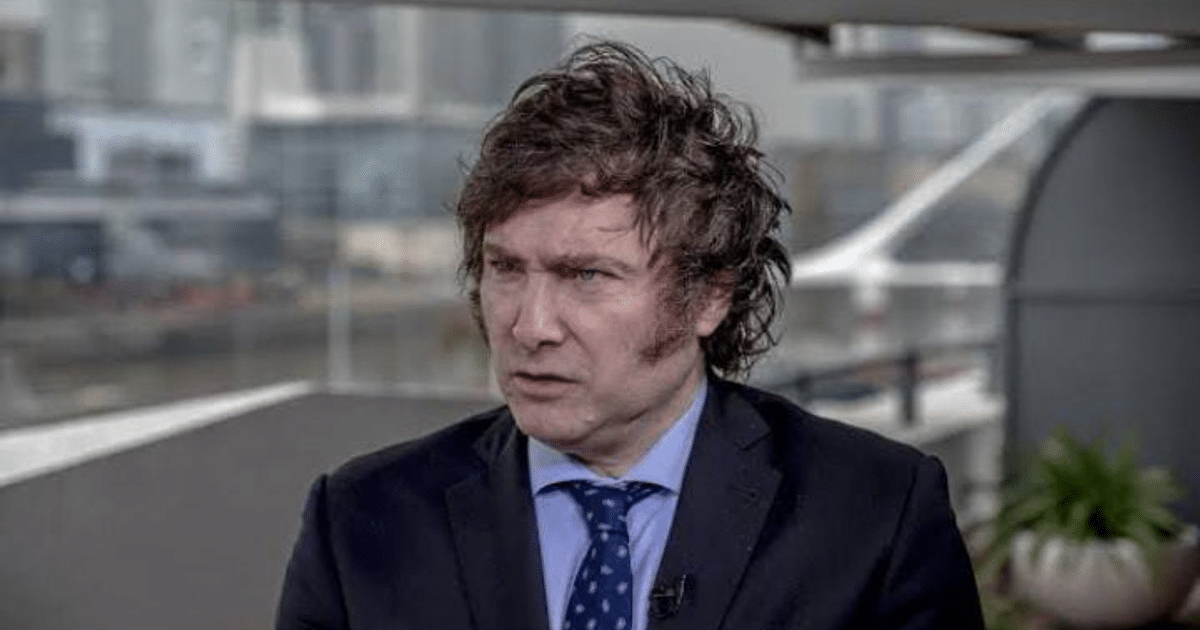 Javier Milei promueve criptomoneda $LIBRA en redes sociales, generando debate internacional.