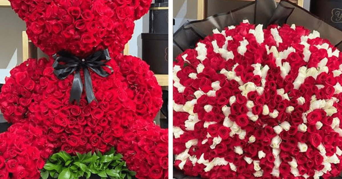 Oso de rosas rojas con lazo negro y ramo circular de rosas rojas y blancas