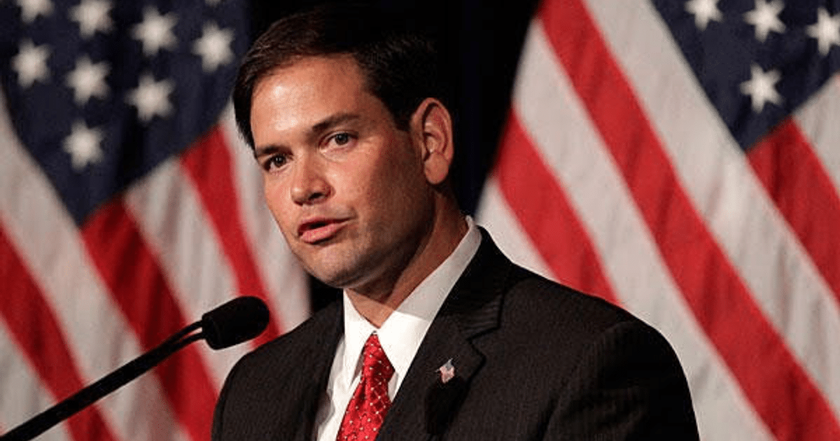 Funcionarios de Estados Unidos y México discuten estrategias contra el tráfico de armas y narcotráfico.