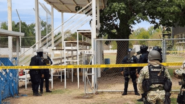Fuerzas de seguridad en campos deportivos de Japac, Culiacán, tras incidente violento