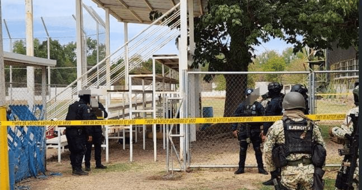 Fuerzas de seguridad en campos deportivos de Japac, Culiacán, tras incidente violento