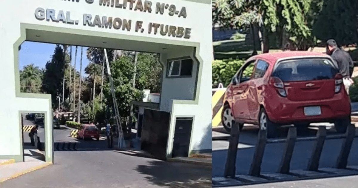 Entrada militar 'Gral. Ramón F. Iturbe' con vehículo rojo detenido y personal de seguridad presente.