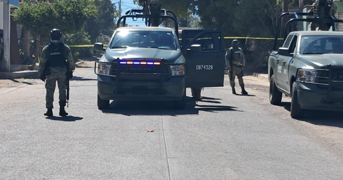 Vehículos militares y soldados en operativo de seguridad en Culiacán