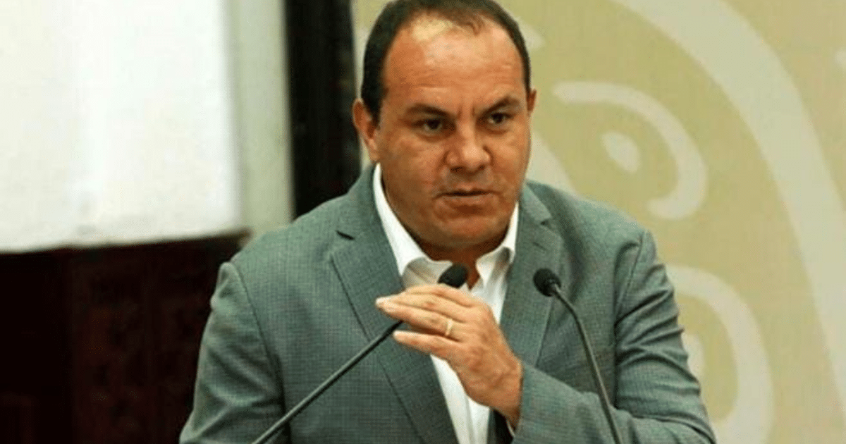 Diputado Cuauhtémoc Blanco hablando en conferencia sobre desafuero