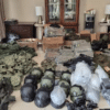 Sala con equipo militar incautado en operativo contra el CJNG en Poncitlán, Jalisco.