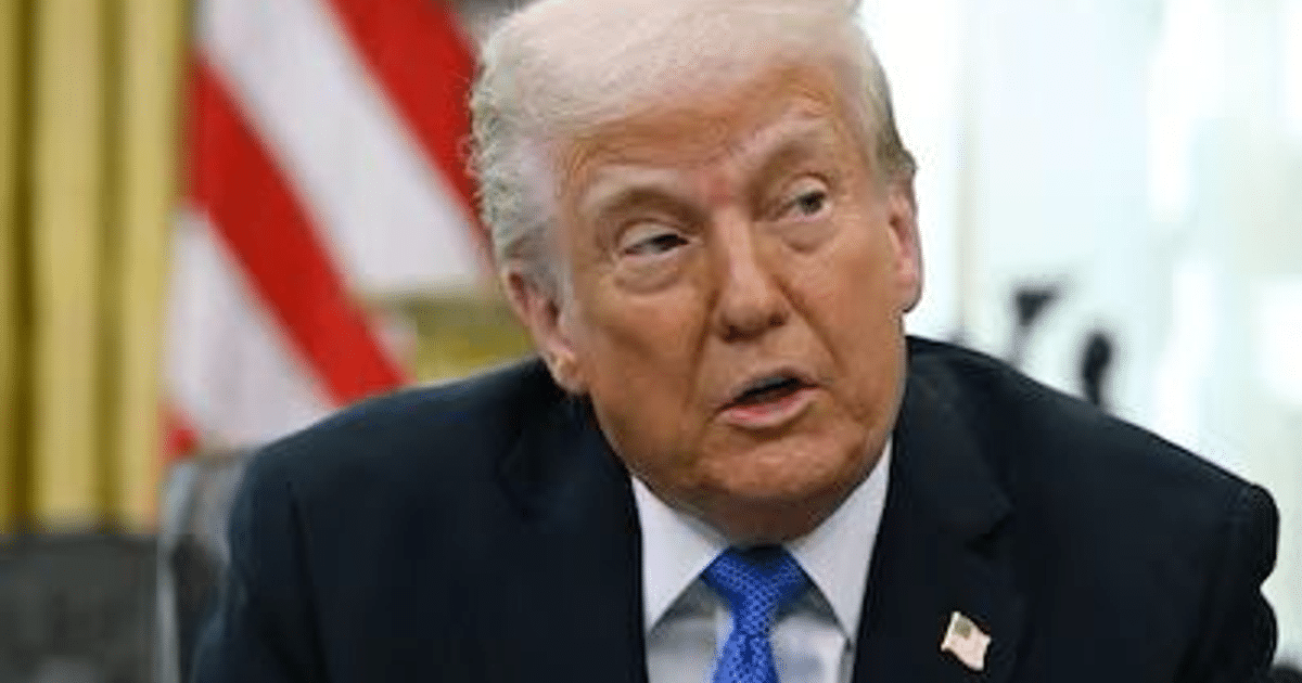 Donald Trump en conferencia sobre política automotriz en EE.UU.