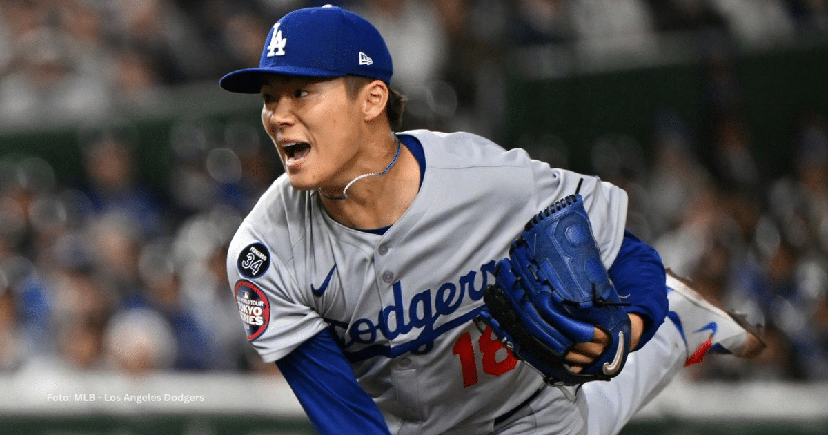 Jugador de los Dodgers de Los Ángeles en acción en el Tokyo Dome