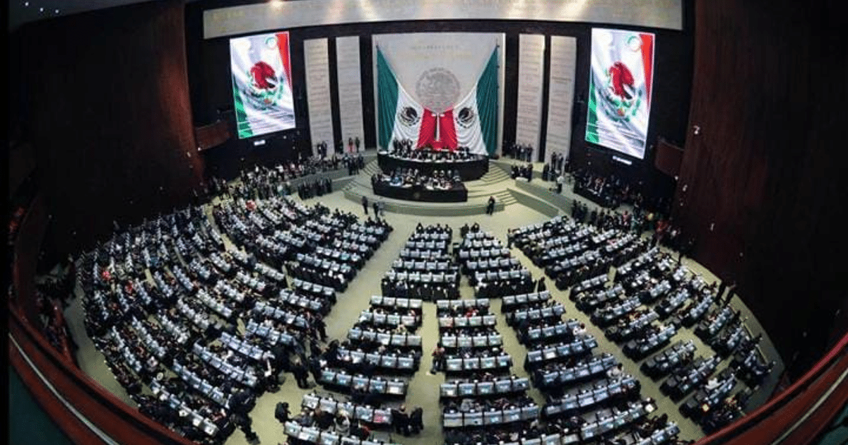 Interior del Congreso de México con legisladores durante la aprobación de una reforma constitucional