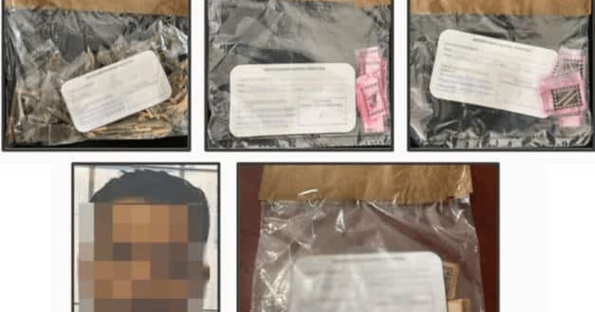 Documentos y paquetes sellados incautados en operativo antinarcomenudeo en Culiacán, con rostro pixelado de una persona.