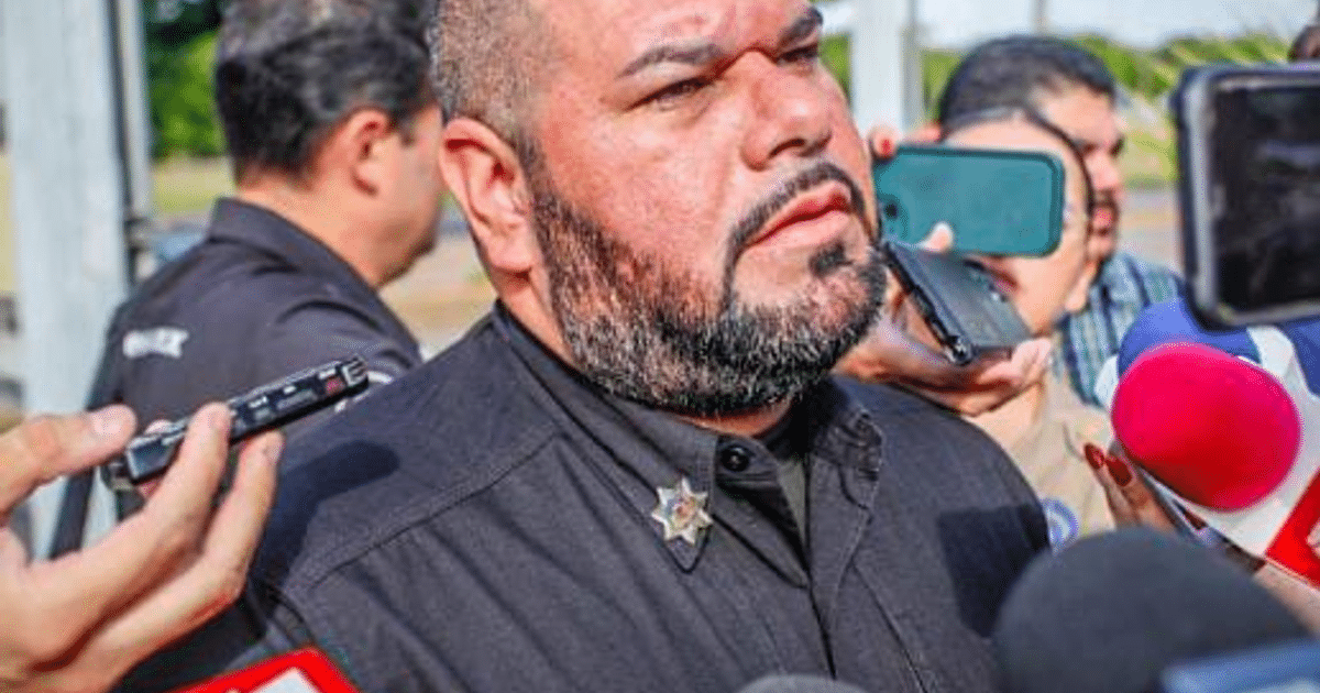 Sergio Antonio Leyva López hablando a la prensa sobre seguridad policial en Culiacán