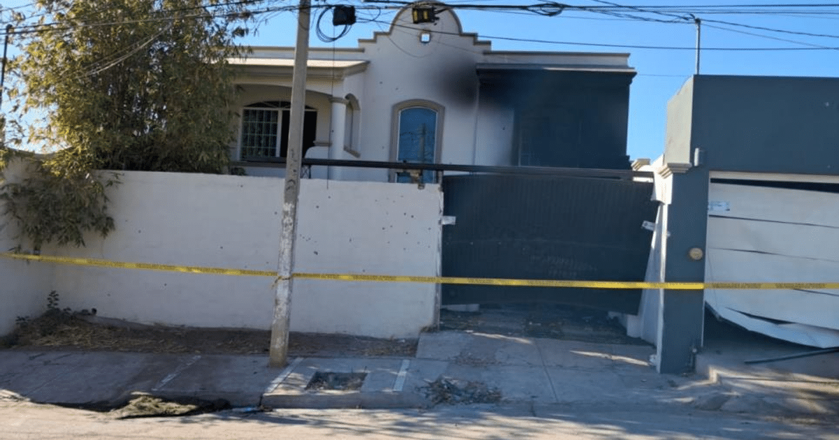 Casa dañada con cinta de advertencia en Culiacán tras vandalismo