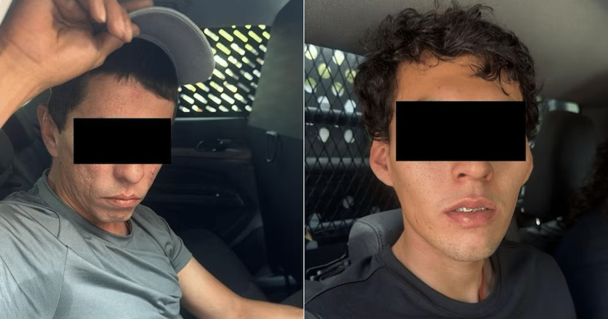 Operativo policial en Plaza Andares con motocicleta incautada y elementos de seguridad presentes.