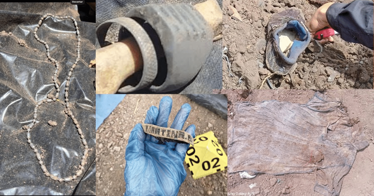 Escena de excavación forense en dren El Burrión, Guasave, con objetos y vestigios en el suelo.