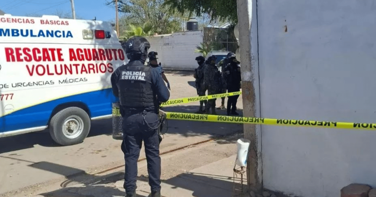 Ambulancia de Rescate Aguaruto Voluntarios y policía en escena de emergencia en Culiacán