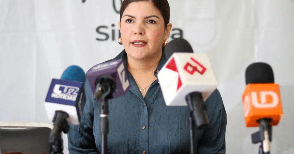 Merary Villegas en conferencia de prensa tras renunciar a la dirigencia de Morena en Sinaloa.