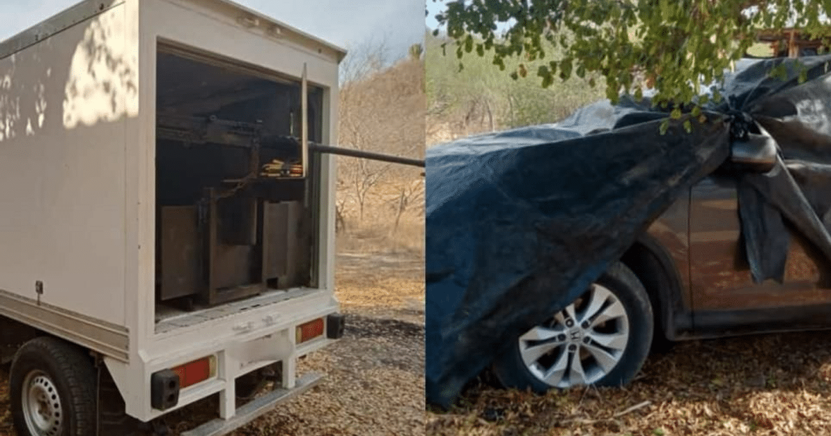 Remolque blanco con arma visible y automóvil cubierto en entorno natural, relacionado con operativo en La Pedrera.