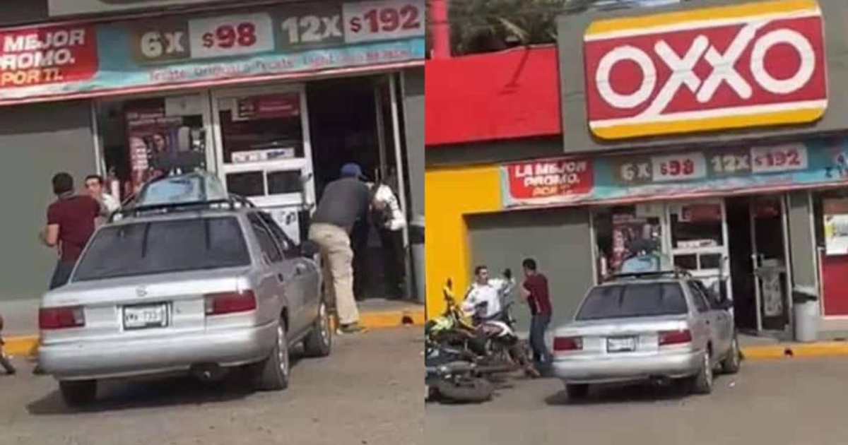 Tienda OXXO en Los Mochis con personas y automóvil en la entrada, escenario de un incidente de tránsito.