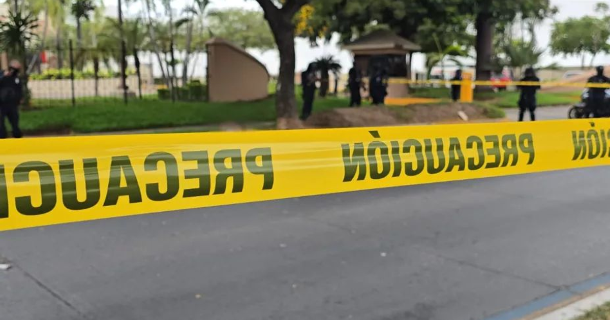 Cinta de precaución amarilla en Culiacán tras tiroteo en bulevar Diego Valadez Ríos.
