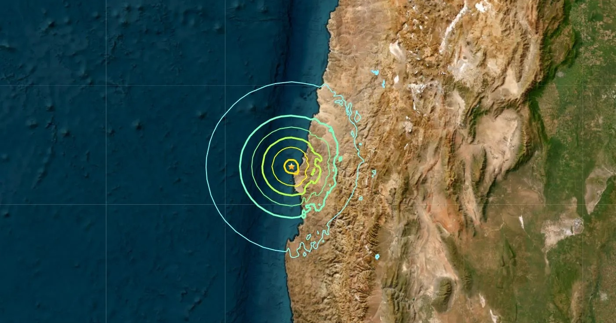 Mapa del epicentro del sismo en Magallanes, Chile, con concéntricos de intensidad y topografía costera.