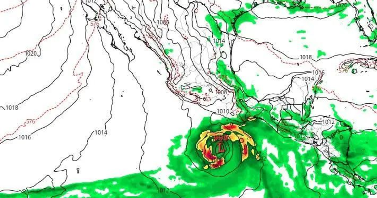 Mapa meteorológico del ciclón tropical Alvin cerca de la costa de México, con líneas de presión y áreas de precipitación.