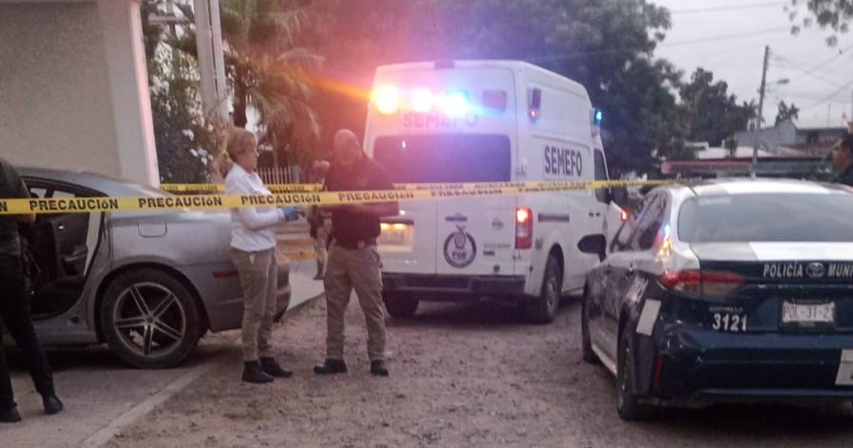 Escena de emergencia con presencia policial y SEMEFO en Navolato