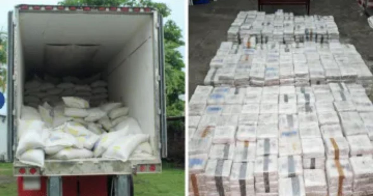 Camión con sacos y paquetes incautados en operativo aduanal en Chiapas