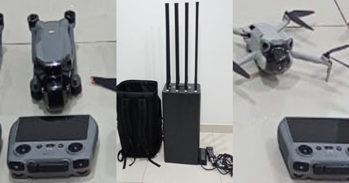 Dispositivos de drones y tecnología antidrone incautados en operativo de seguridad en Culiacán.