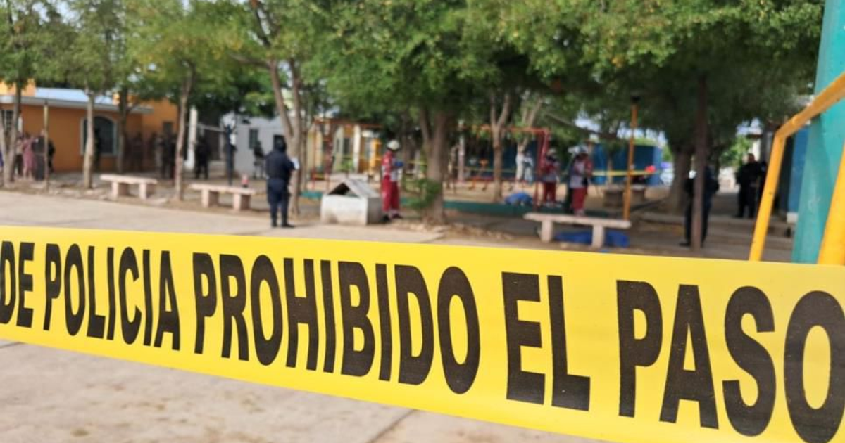 Cinta amarilla de advertencia en escena de crimen en Infonavit Barrancos, Culiacán.
