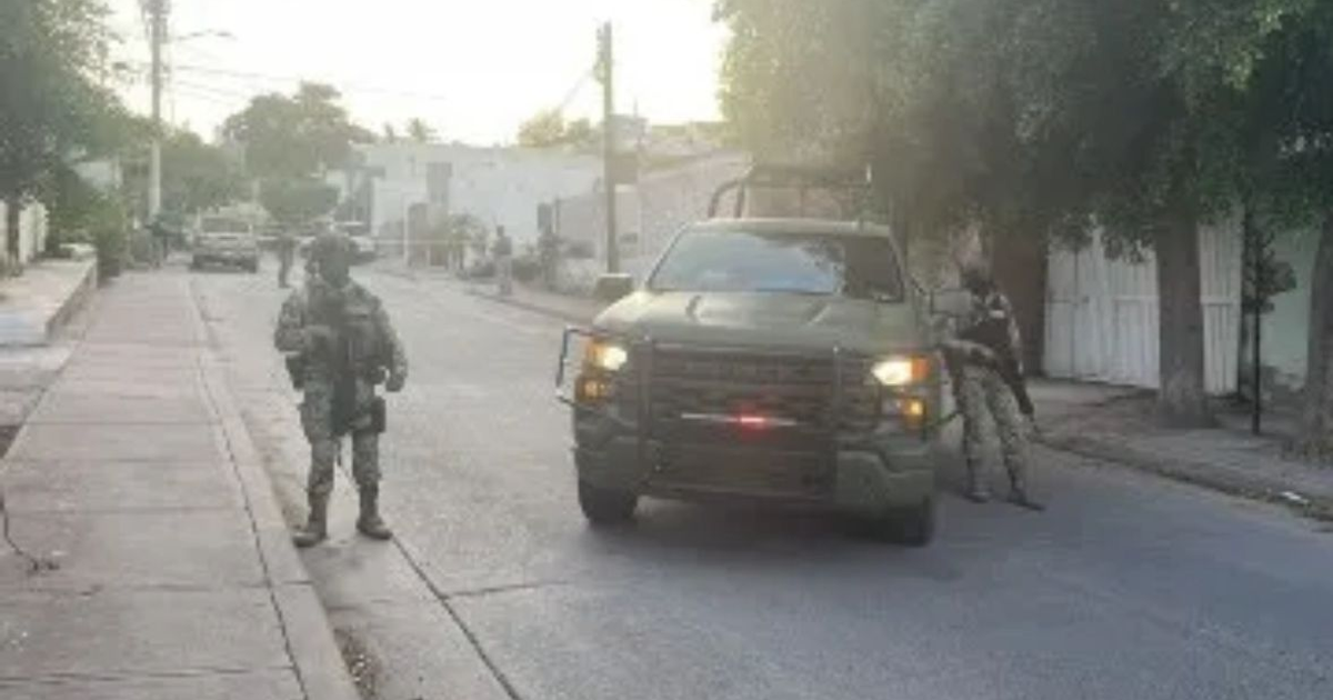 Fuerzas de seguridad en la colonia 10 de Mayo, Sinaloa, tras un incidente violento.