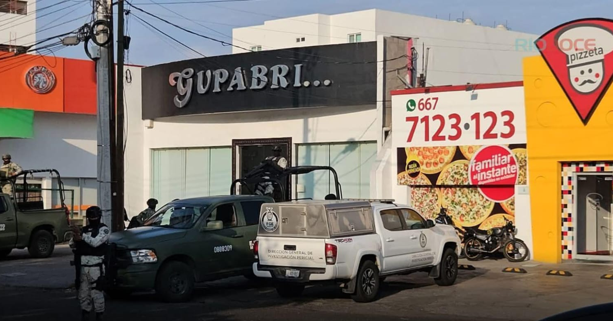 Vehículos de seguridad y uniformados en el Malecón Viejo, Culiacán, tras balacera.